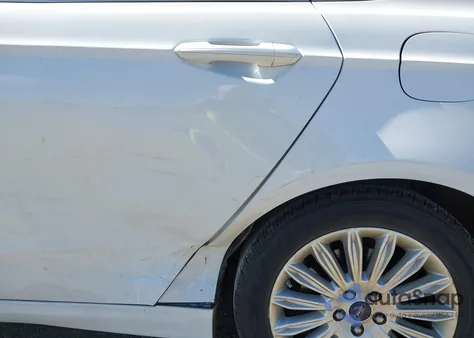 2013 Ford Fusion Hybrid Se from USA, damaged, VIN 3FA6P0LU8DR329948